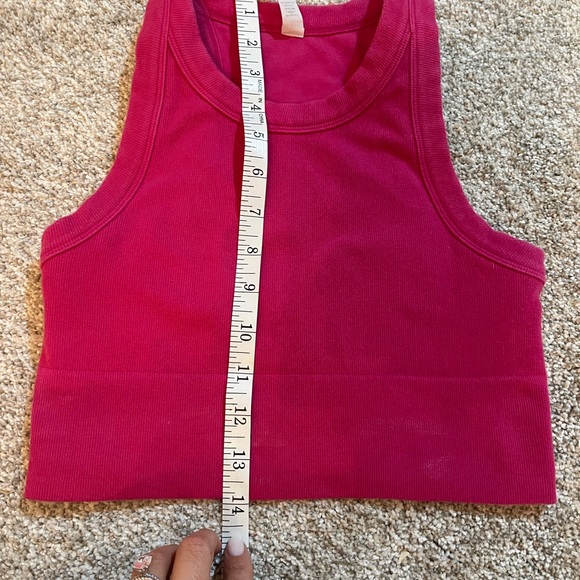 ALO Yoga Women's Pink Top - Picture 3 of 4